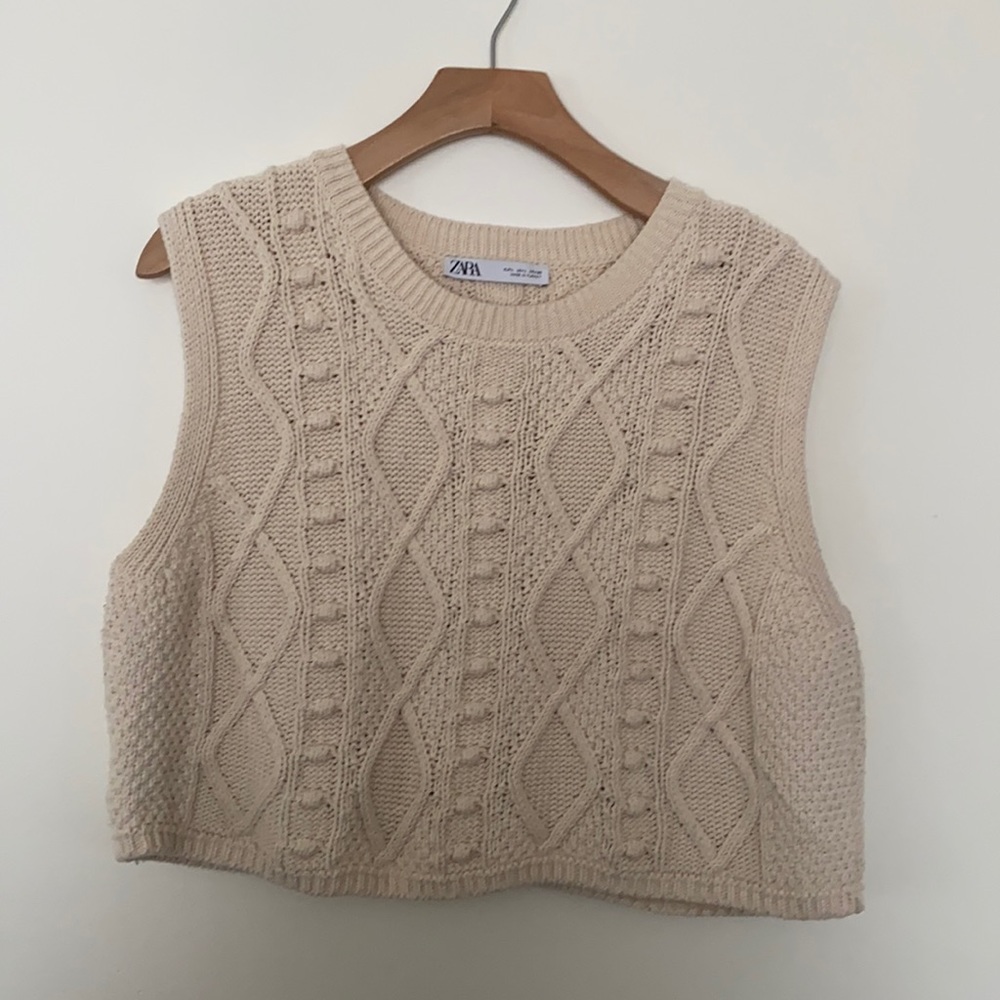 Zara Cropped Sweater Vest- Cream Size L
